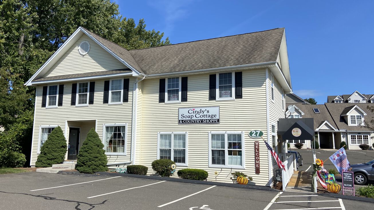 27 S Main St, East Windsor, CT 06088