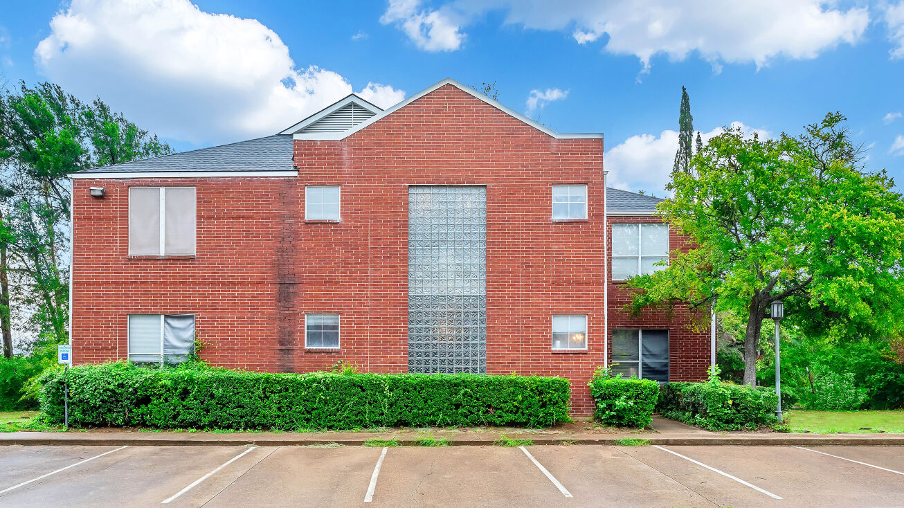 1307 W Abram St, Arlington, TX 76013