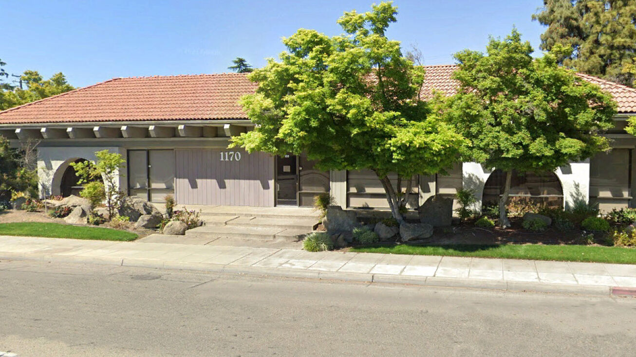 1170 W Shaw Ave, Fresno, CA 93711