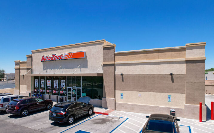 Pictures of Retail property located at 13050 W Thunderbird Rd, El Mirage, AZ 85335 for comps - image #1