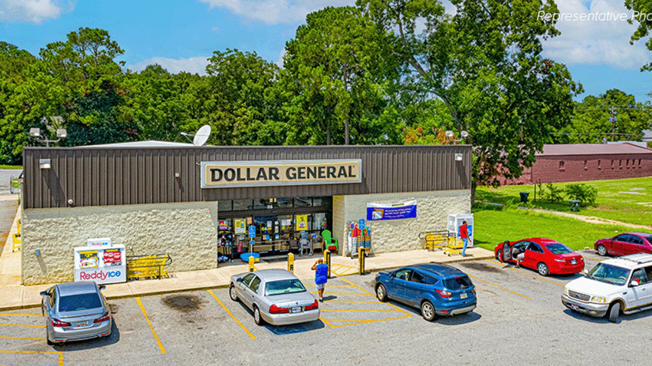 914 Sheridan Rd, Winthrop Harbor, IL 60096