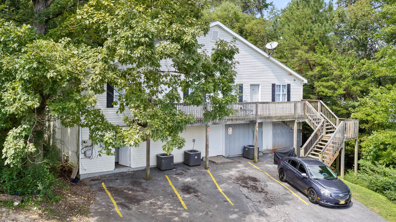 100 Creeks Bend Dr, Ringgold, GA 30736