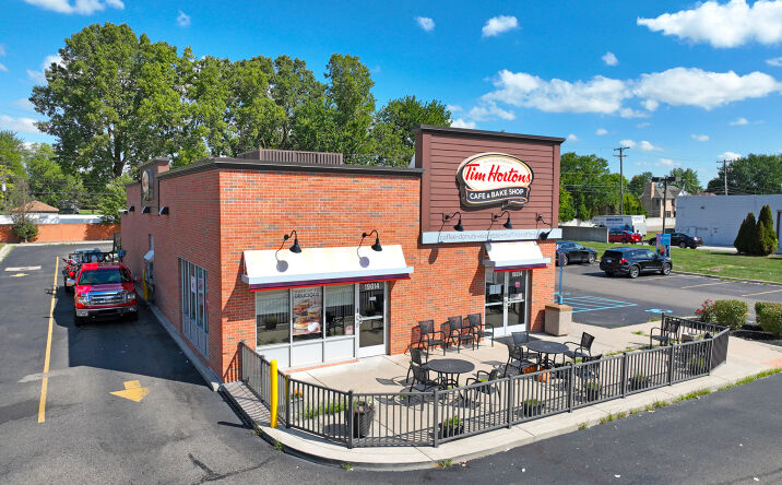 A Tim Hortons restaurant location in East Tawas, Michigan Stock Photo -  Alamy