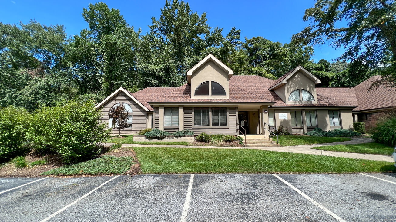 1998 Hendersonville Rd, Asheville, NC 28803