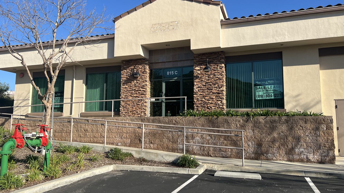 815c Camarillo Springs Rd, Camarillo, CA 93012