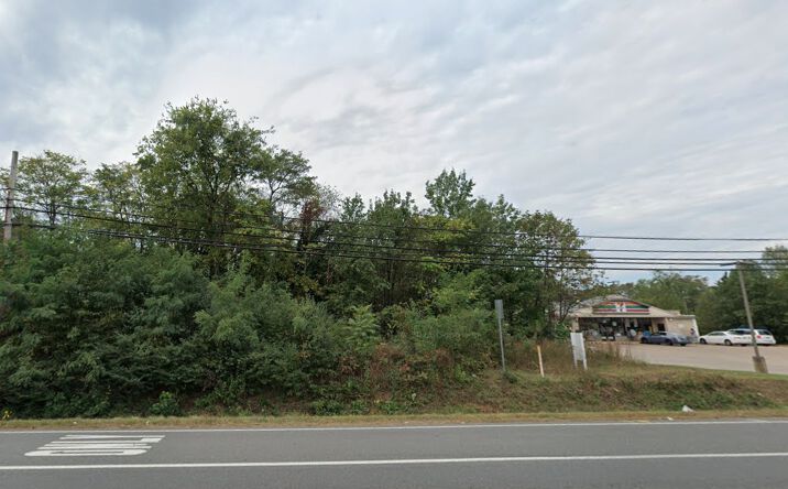 Pictures of Land property located at 1615 Dixon St, Fredericksburg, VA 22408 for comps - image #1