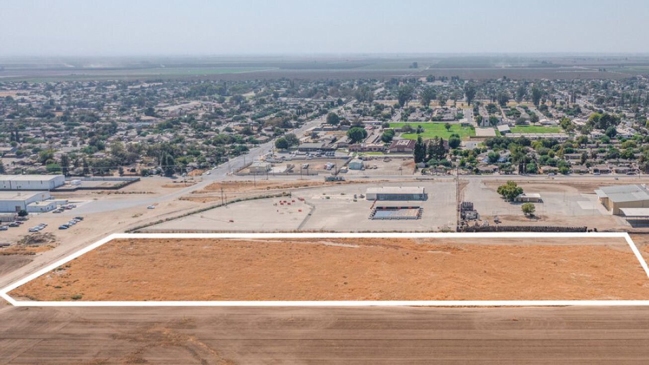 Bear Mountain Blvd, Arvin, CA 93203