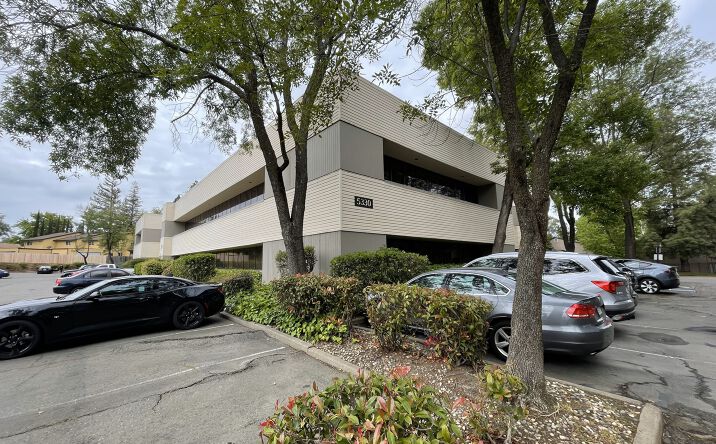 Pictures of Office property located at 7840 Madison Ave, Fair Oaks, CA 95628 for comps - image #1