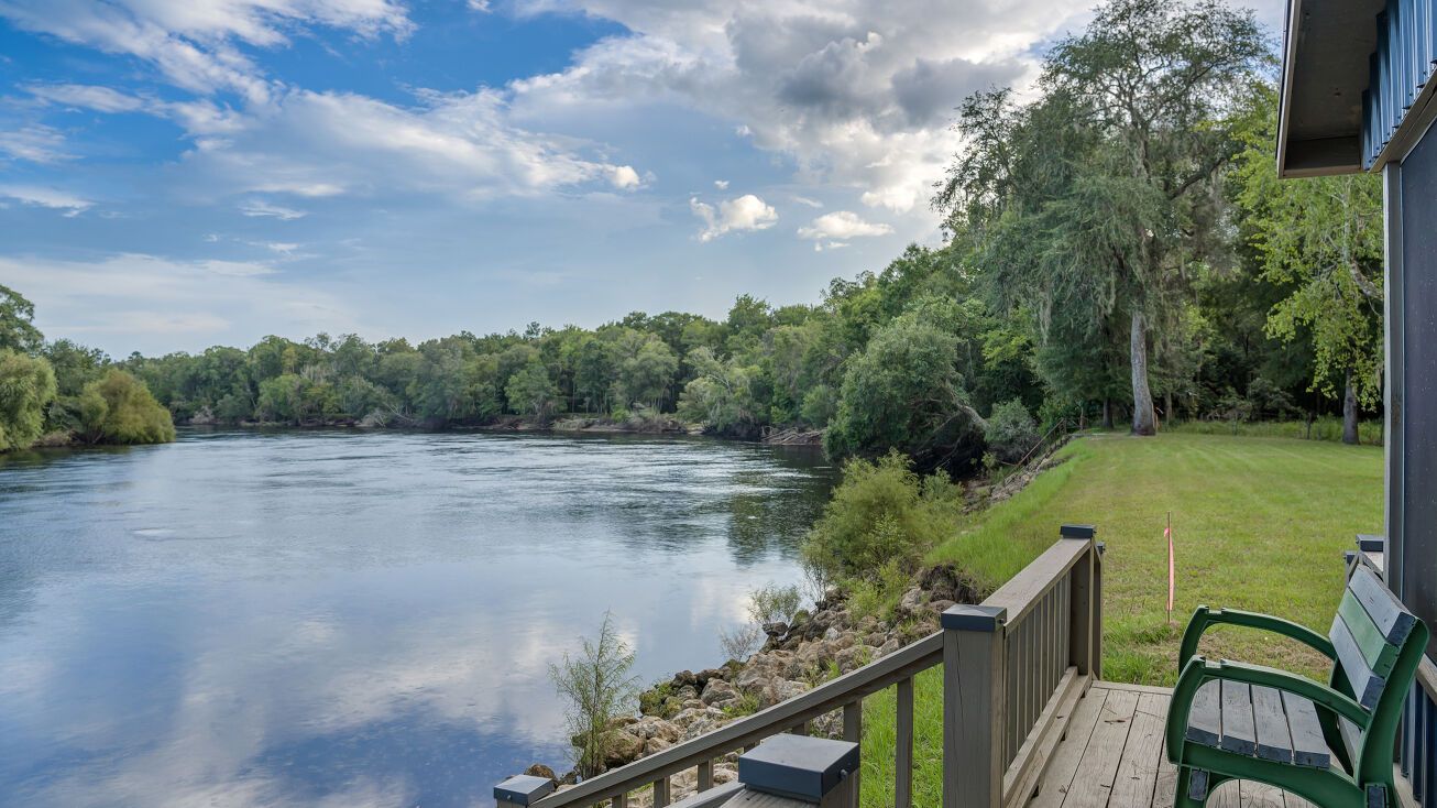 Pictures of Hospitality, Land, Mixed Use, Multifamily, Special Purpose property located at 357 SE Forest Rd, Branford, FL 32008 for sales - image #1