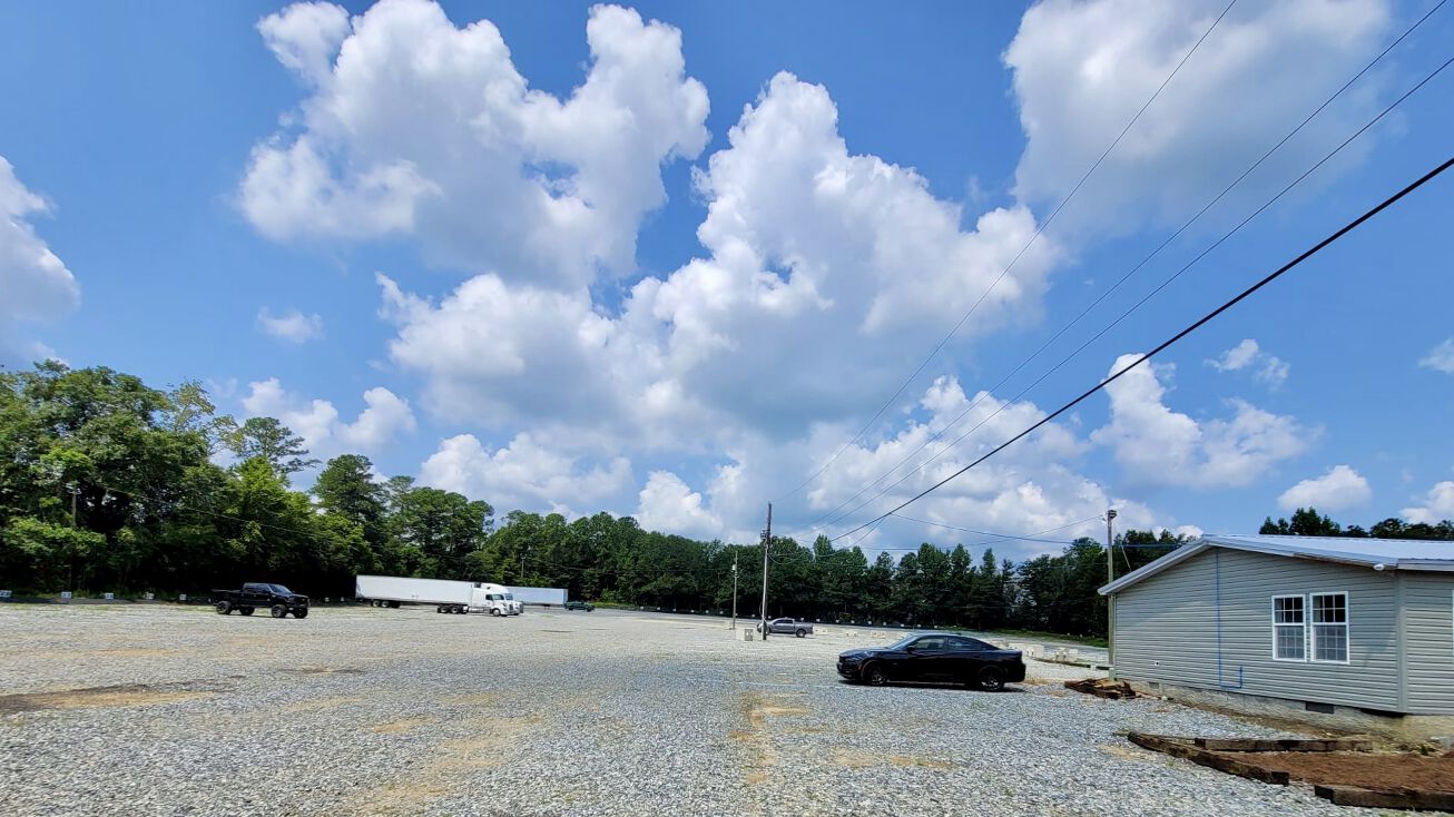 6265 Hawkinsville Rd, Macon, GA 31216