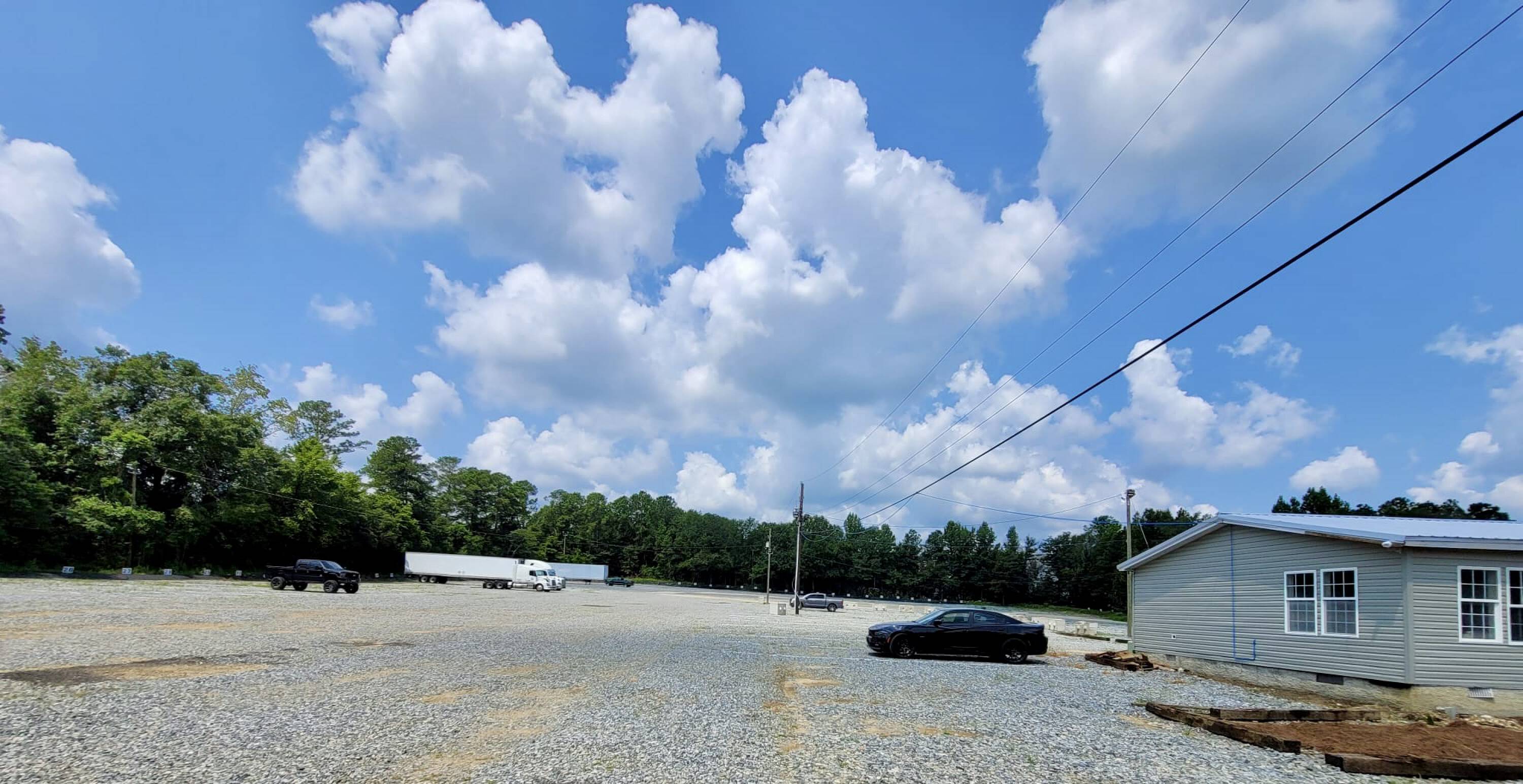 6265 Hawkinsville Rd, Macon, GA 31216