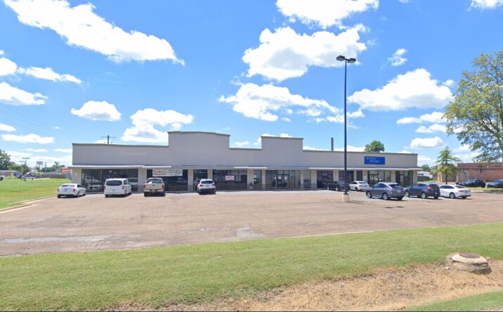 Pictures of Retail property located at 131 Quarles Ln, Helena-West Helena, AR 72390 for sales - image #1