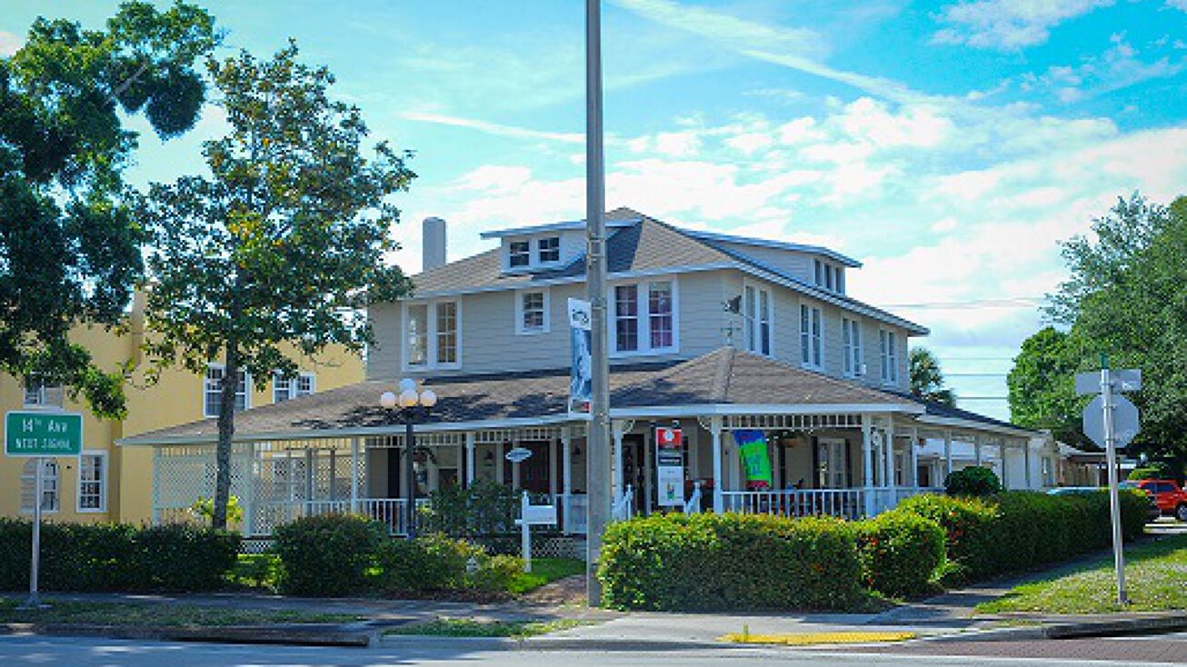 1443 19th Pl, Vero Beach, FL 32960