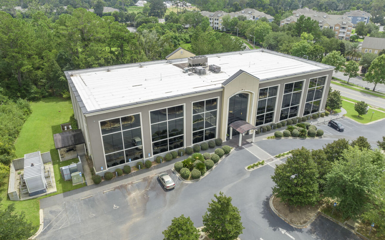 Amazon shuts down return center at former Fresh Pickup spot