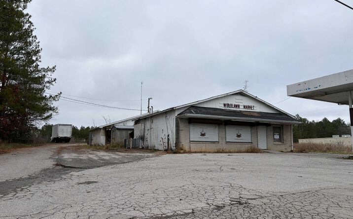 Pictures of Retail, Special Purpose property located at 2855 Woodlawn Rd, Woodlawn, TN 37191 for sales - image #1