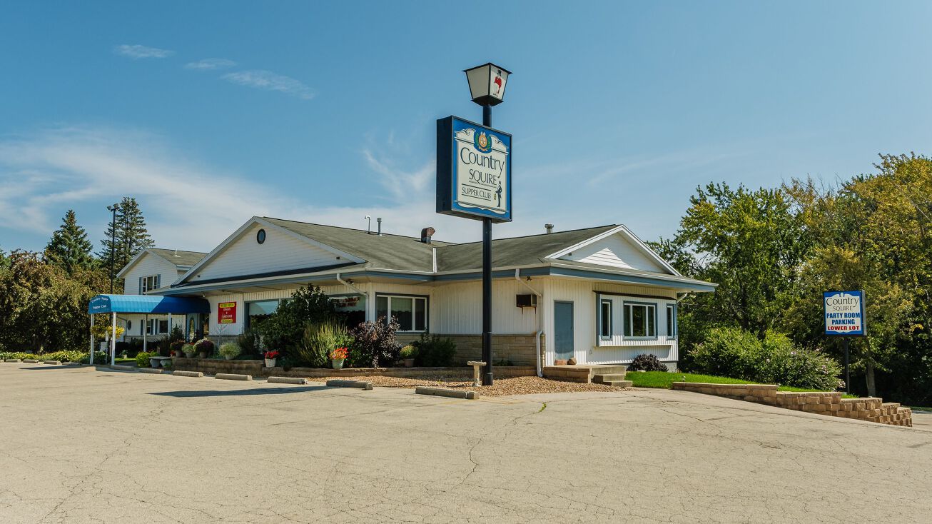 S72W16373 Janesville Rd, Muskego, WI 53150 Retail Property for Sale