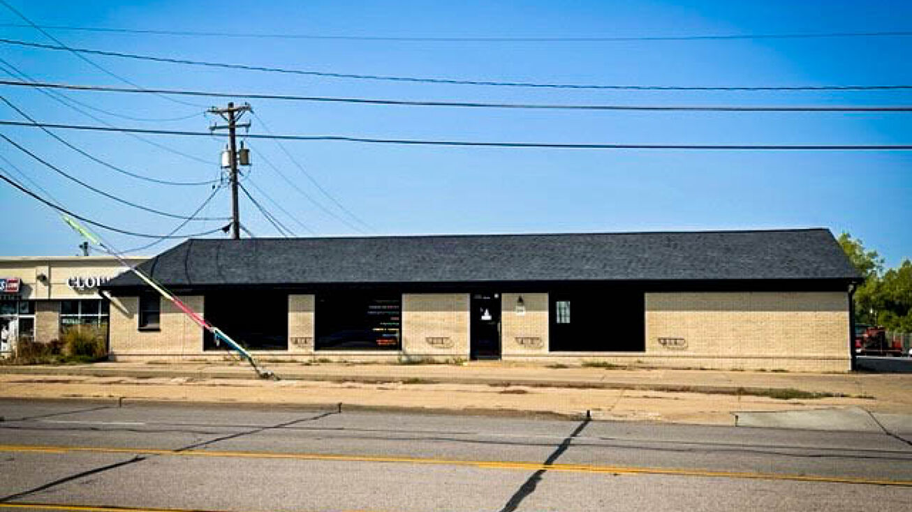 5034 Old Cheney Rd, Lincoln, NE 68516