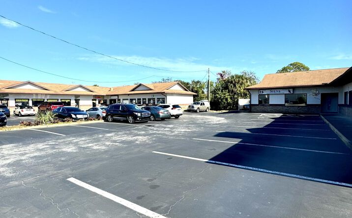 Pictures of Mixed Use, Office, Retail property located at 2335 South Ridgewood Avenue, South Daytona, FL 32119 for sales - image #1