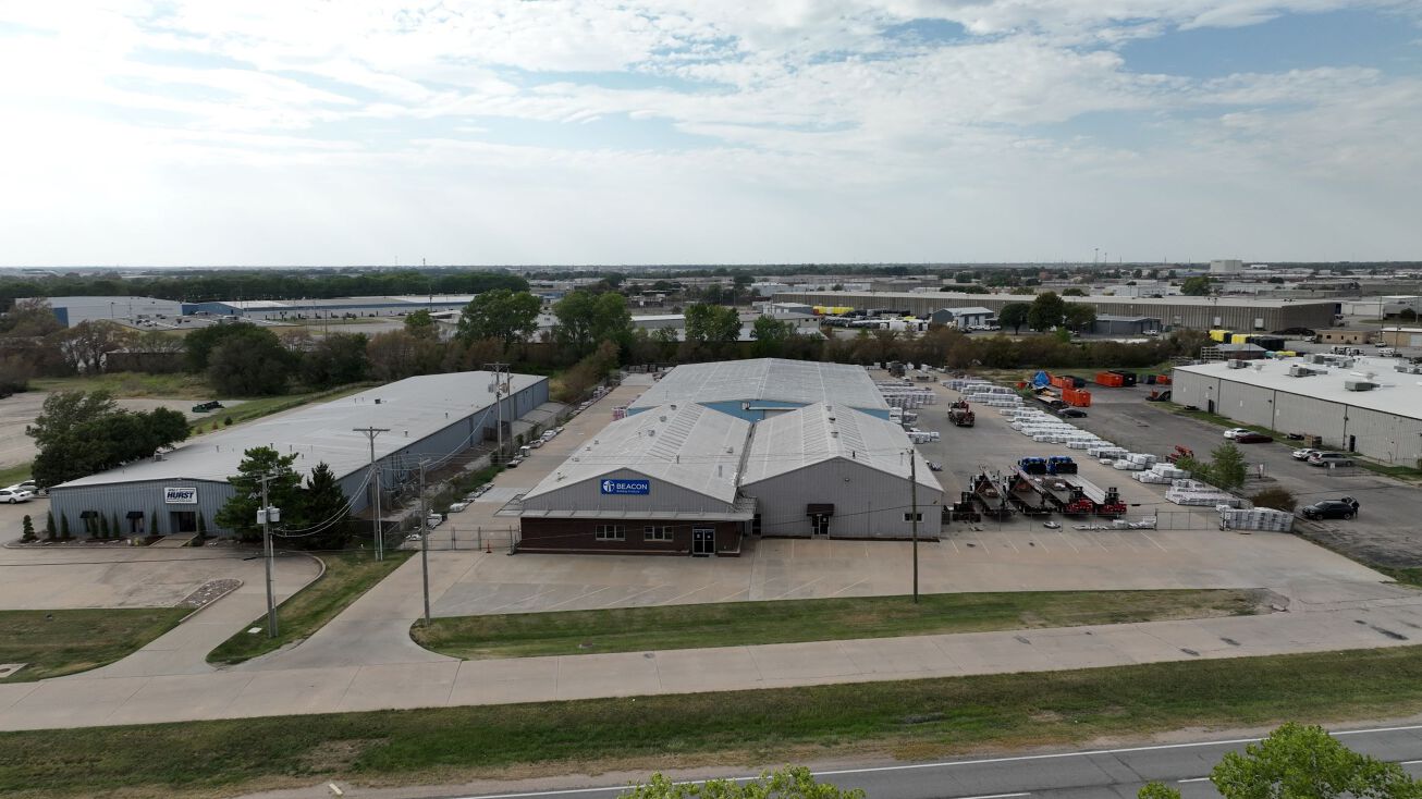 2037 S Southwest Dr, Wichita, KS 67213