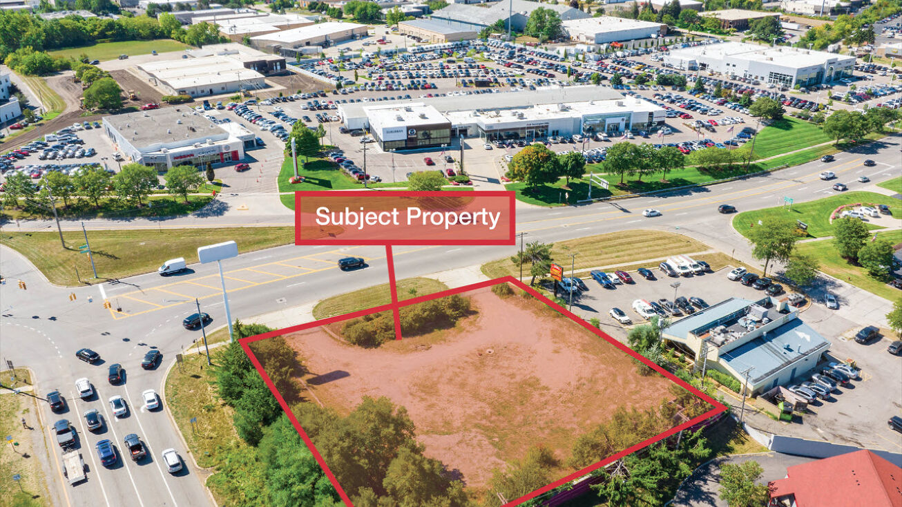 37810 Grand River Ave, Farmington, MI 48335