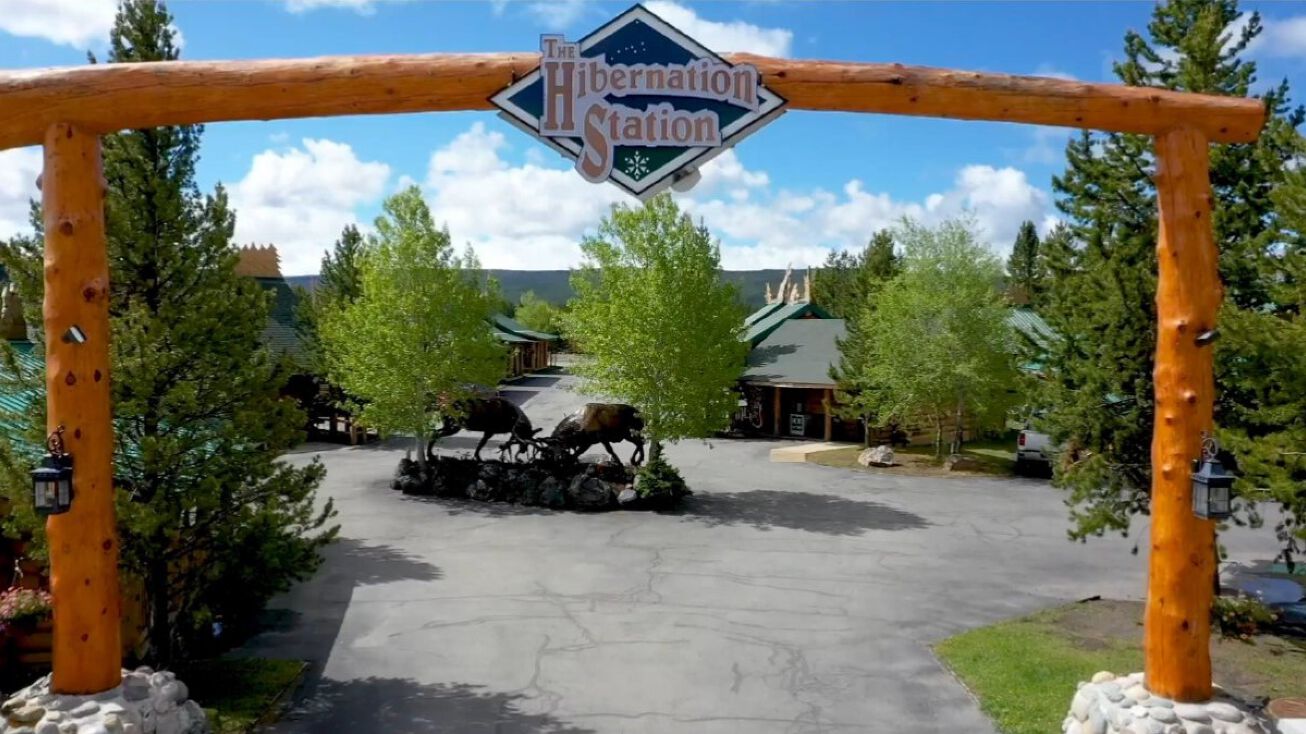 212 Gray Wolf Ave, West Yellowstone, MT 59758