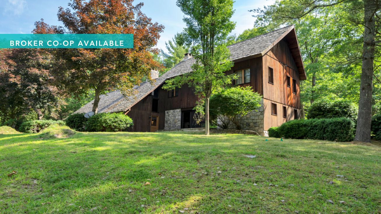 Mohican Lake 811± Acre with 2Unit Lakefront Residence