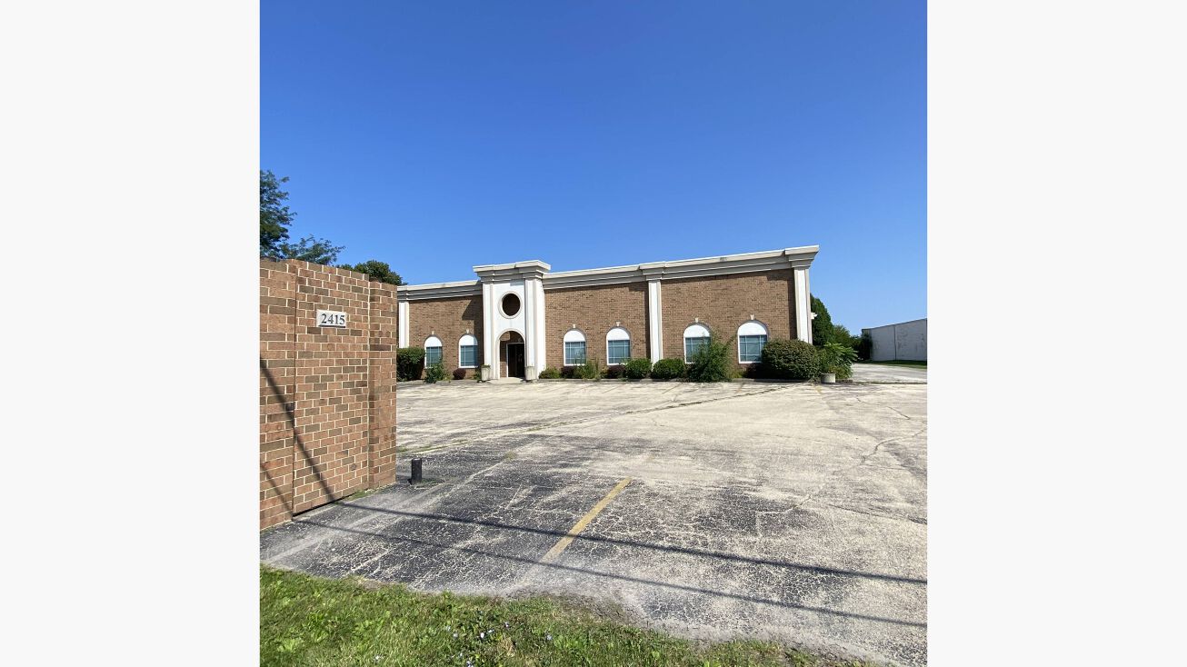 2415 McDonough St, Joliet, IL 60436