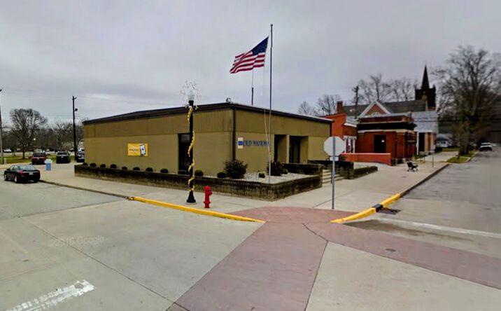 Pictures of Retail property located at 401 Washington St, Covington, IN 47932 for sales - image #1