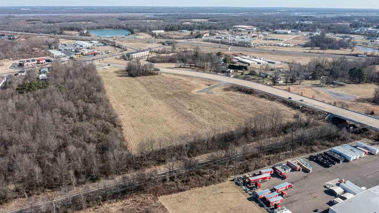 4035 Olivet Church Rd, Paducah, KY 42001