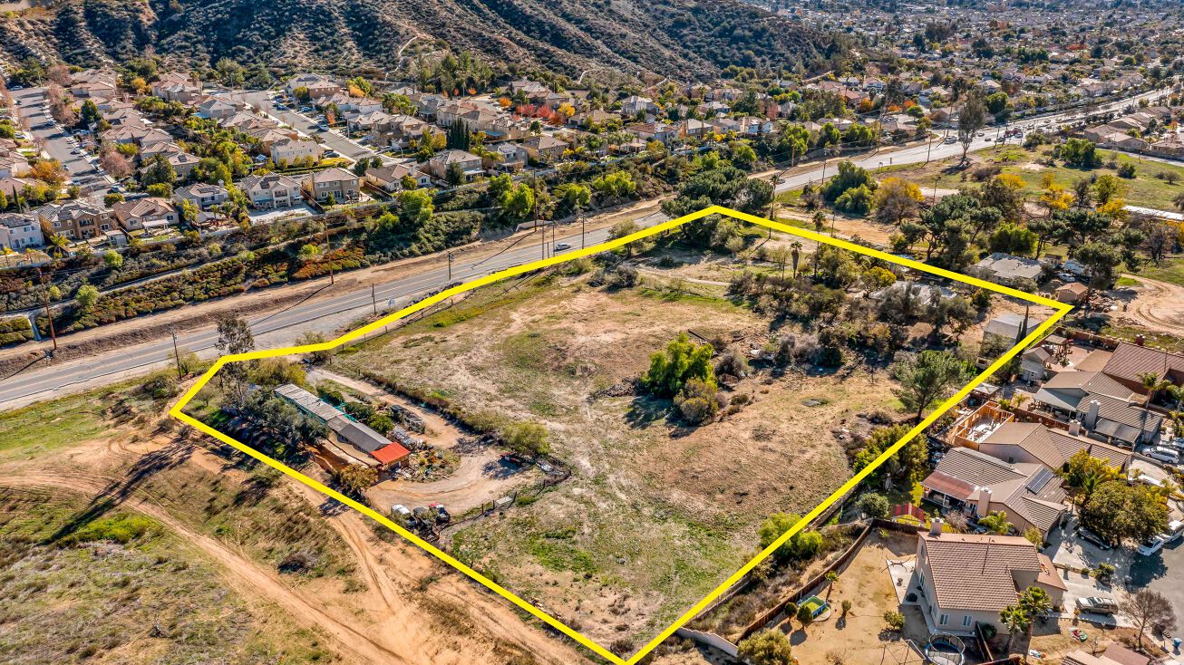 28769 Lake St, Lake Elsinore, CA 92530