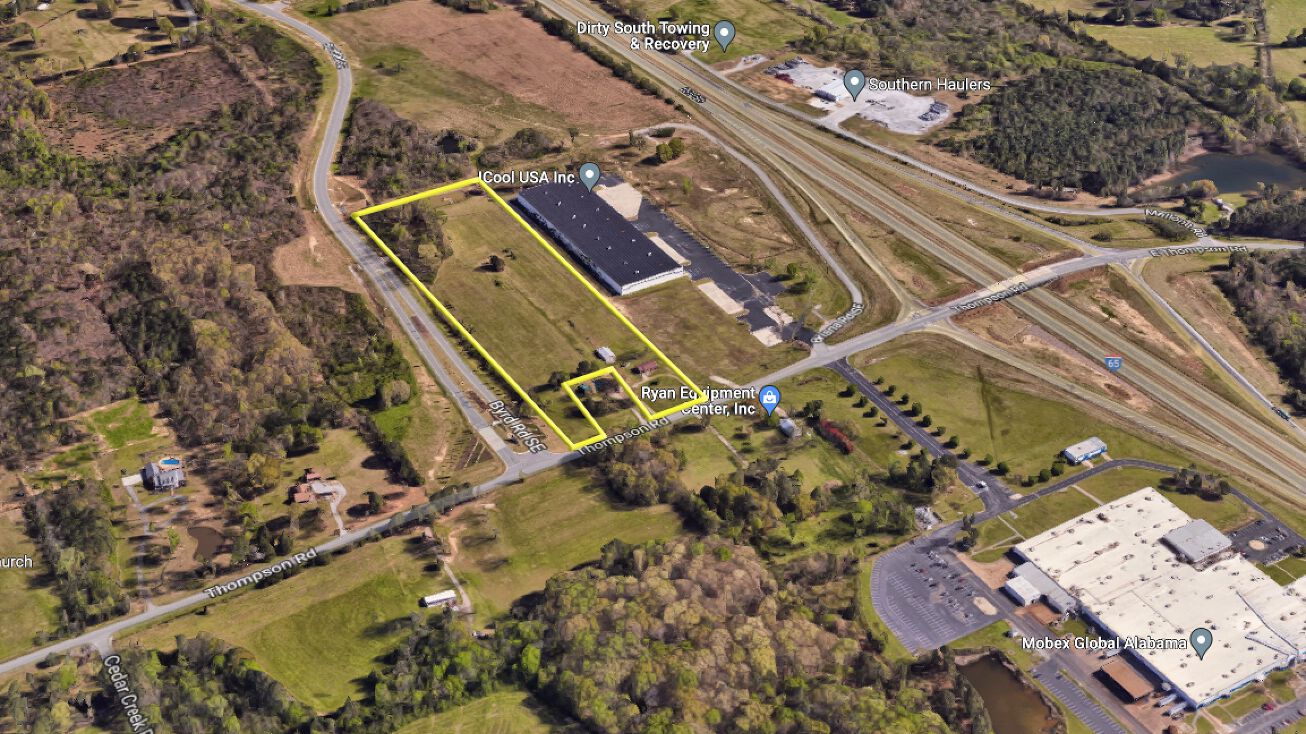 1604 Thompson Rd, Hartselle, AL 35640