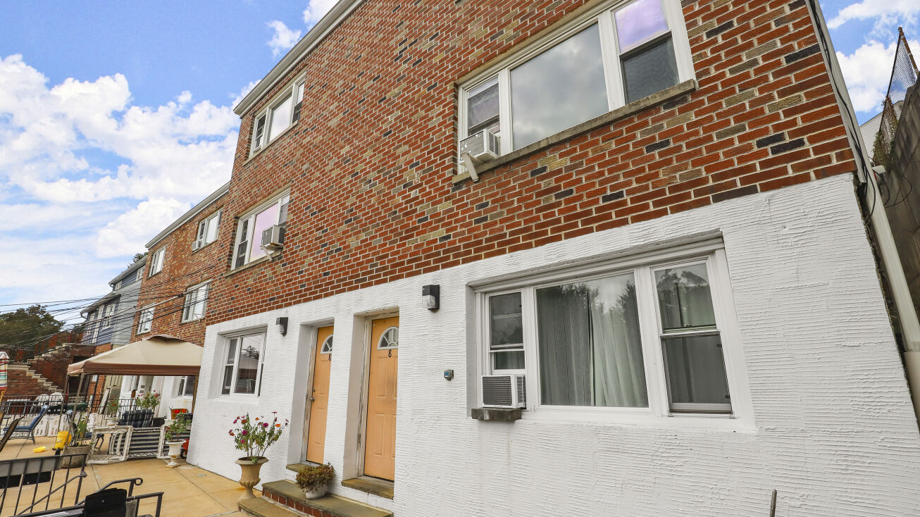 83 Halley St, Yonkers, NY 10704