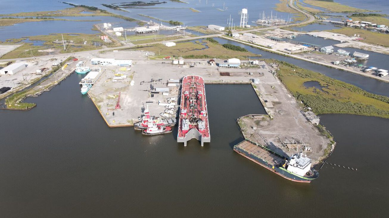 25700 Highway 1, Golden Meadow, LA 70357