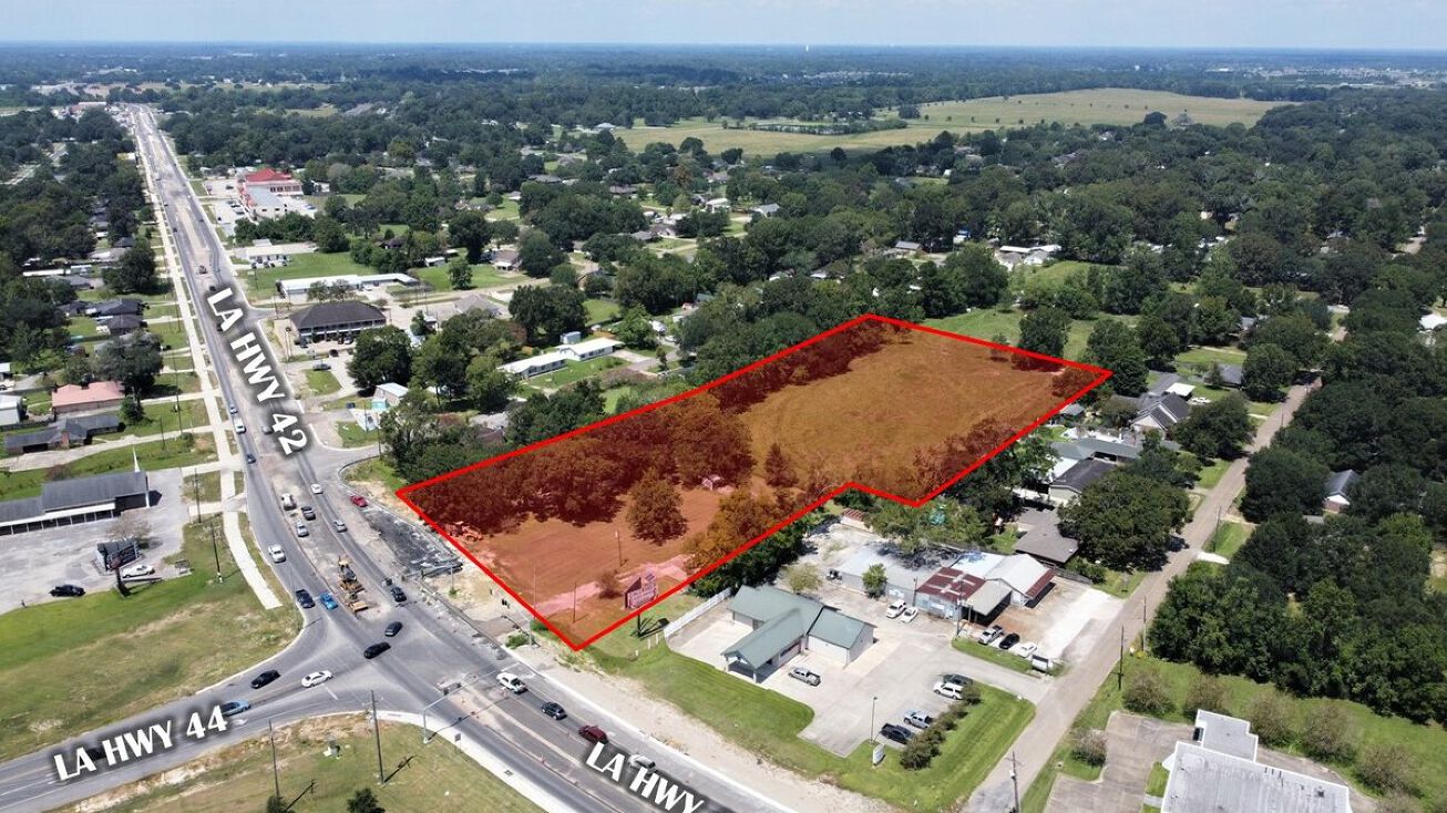 40512 LA Highway 42, Prairieville, LA 70769