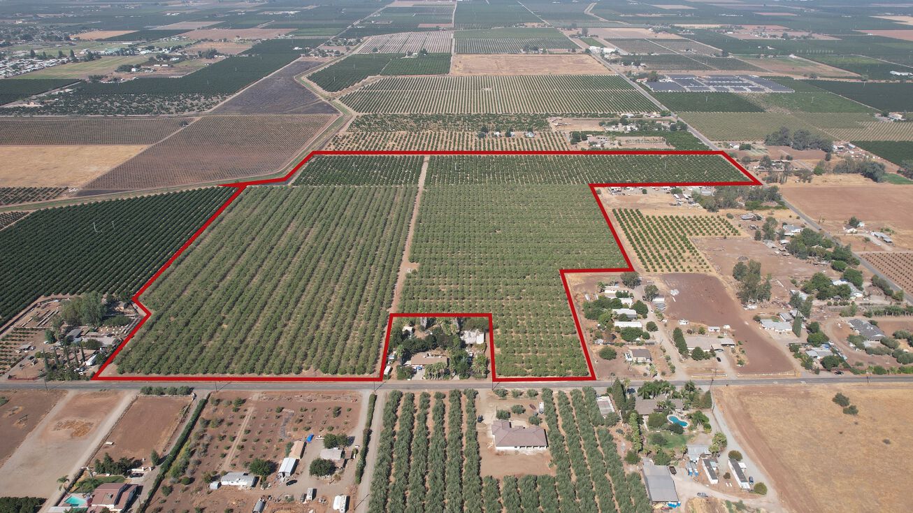 Rd 136, Orosi, CA 93647