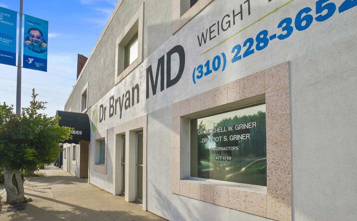 image of property at 11669 SANTA MONICA BLVD Los Angeles CA 90025-2991
