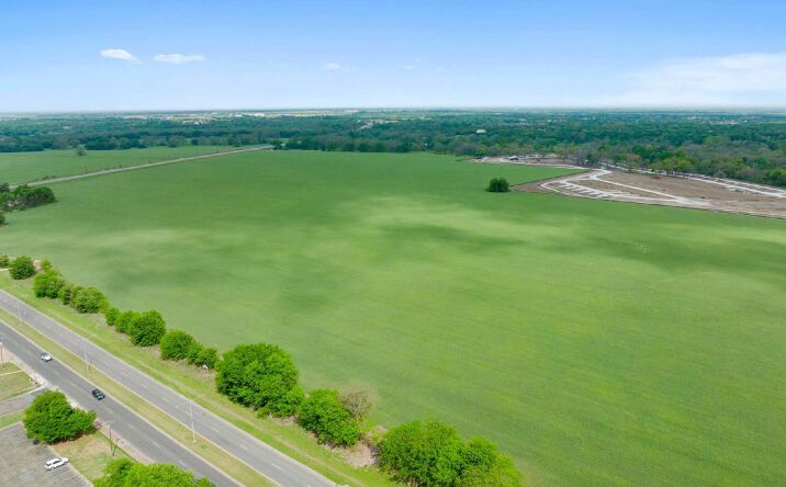 Pictures of Land property located at 11.442 Acres Lake Shore Dr, Waco, TX 76708 for sales - image #1