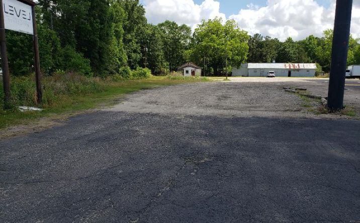 Pictures of Land property located at 1617 W Lucas St, Florence, SC 29501 for sales - image #1