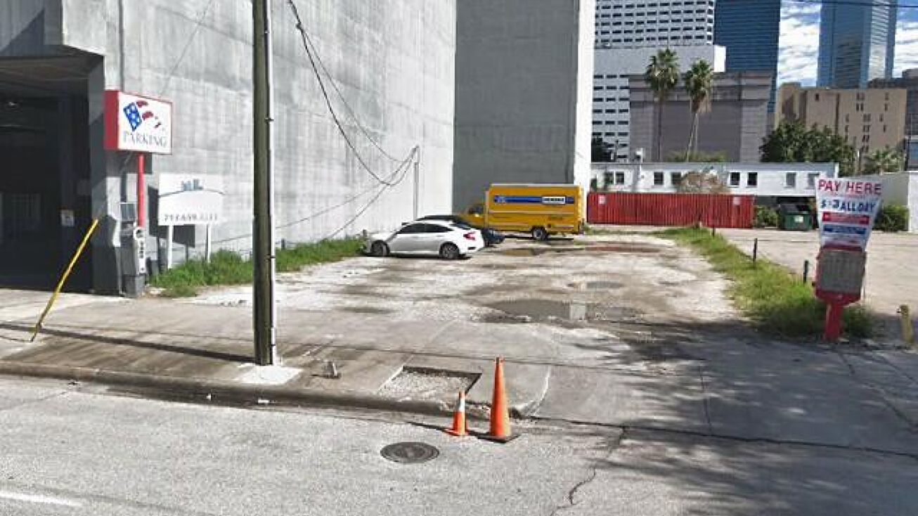 1202 Pease St, Houston, TX 77002