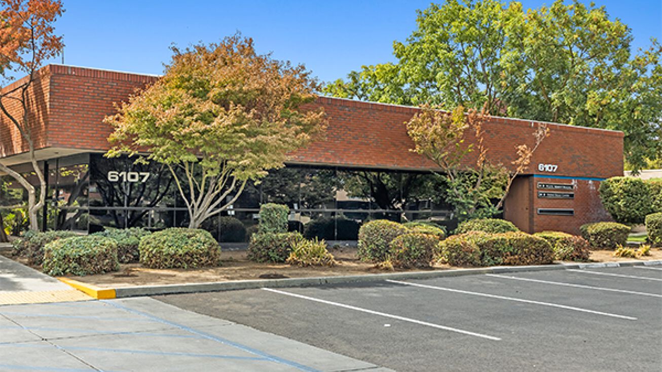 6107 N Fresno St, Fresno, CA 93710