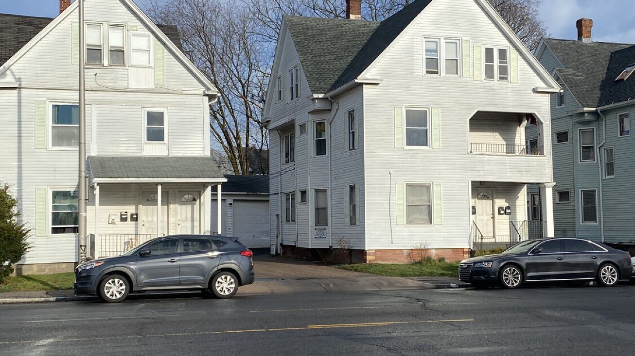 371 New Park Ave, Hartford, CT 06106