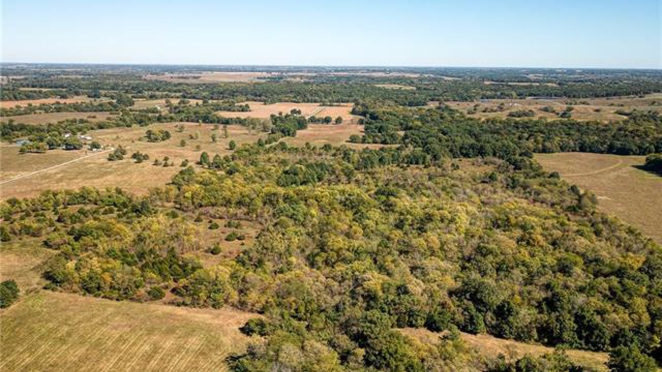 868 SW 461st Road, Chilhowee, MO 64733