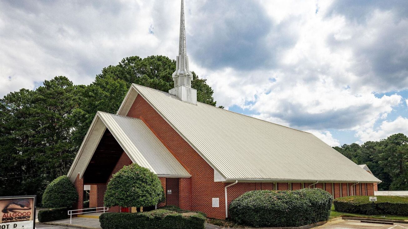 640 Allgood Rd, Stone Mountain, GA 30083