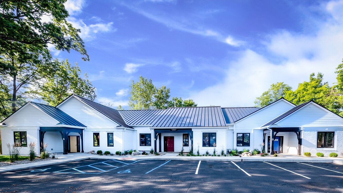 6470 Shadeland Ave, Indianapolis, IN 46220