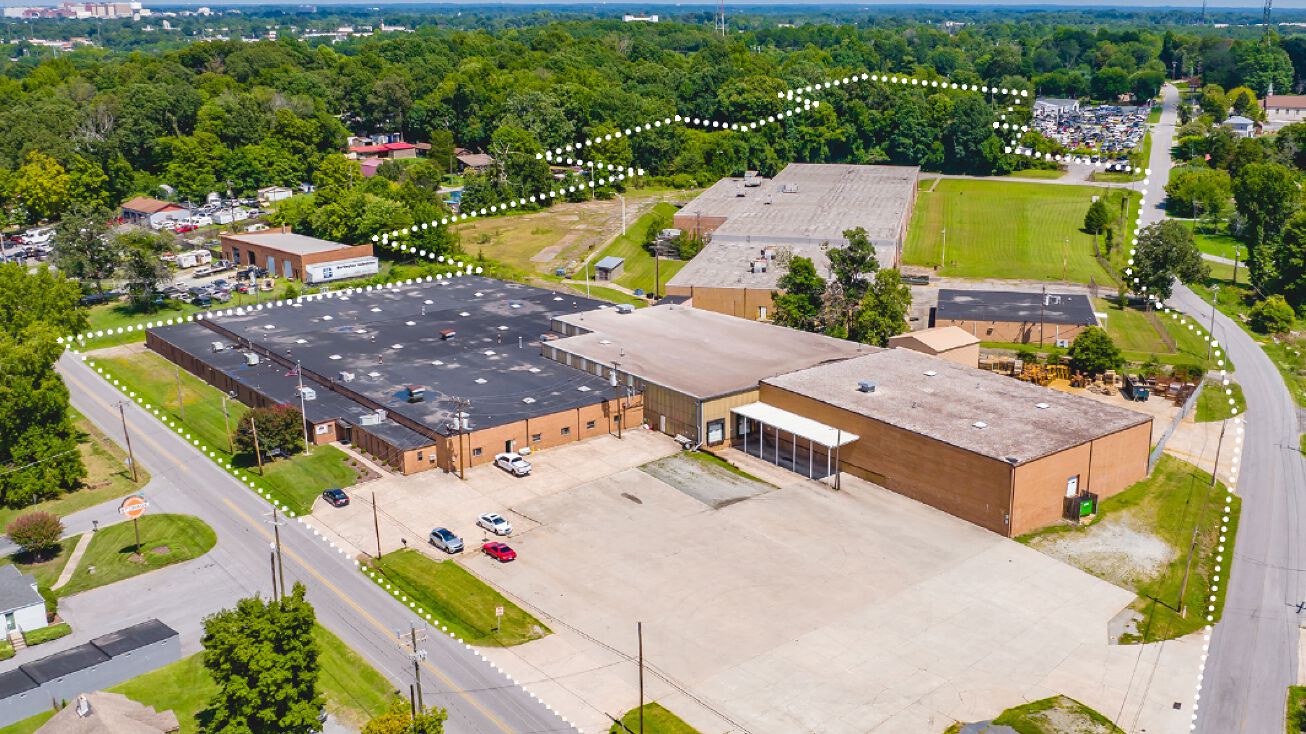 1305 Old Thomasville Rd, High Point, NC 27260