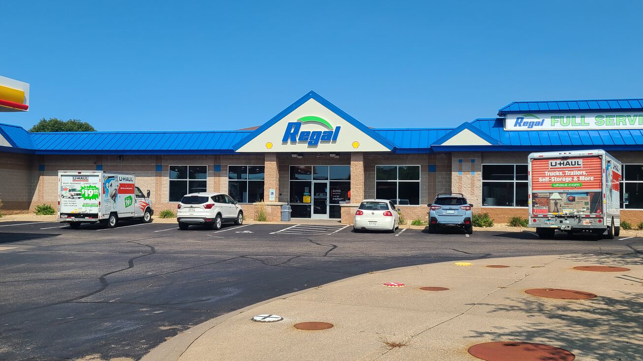 1611 Maxwell Dr, Hudson, WI 54016