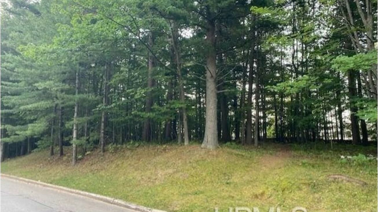 8 Elder Dr, Marquette, MI 49855 Land for Sale Elder Drive lot 8