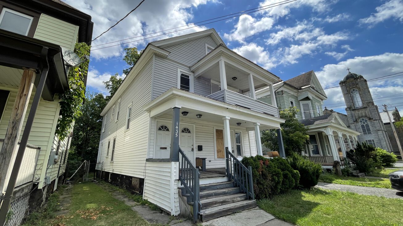 1435 Midland Ave, Syracuse, NY 13205