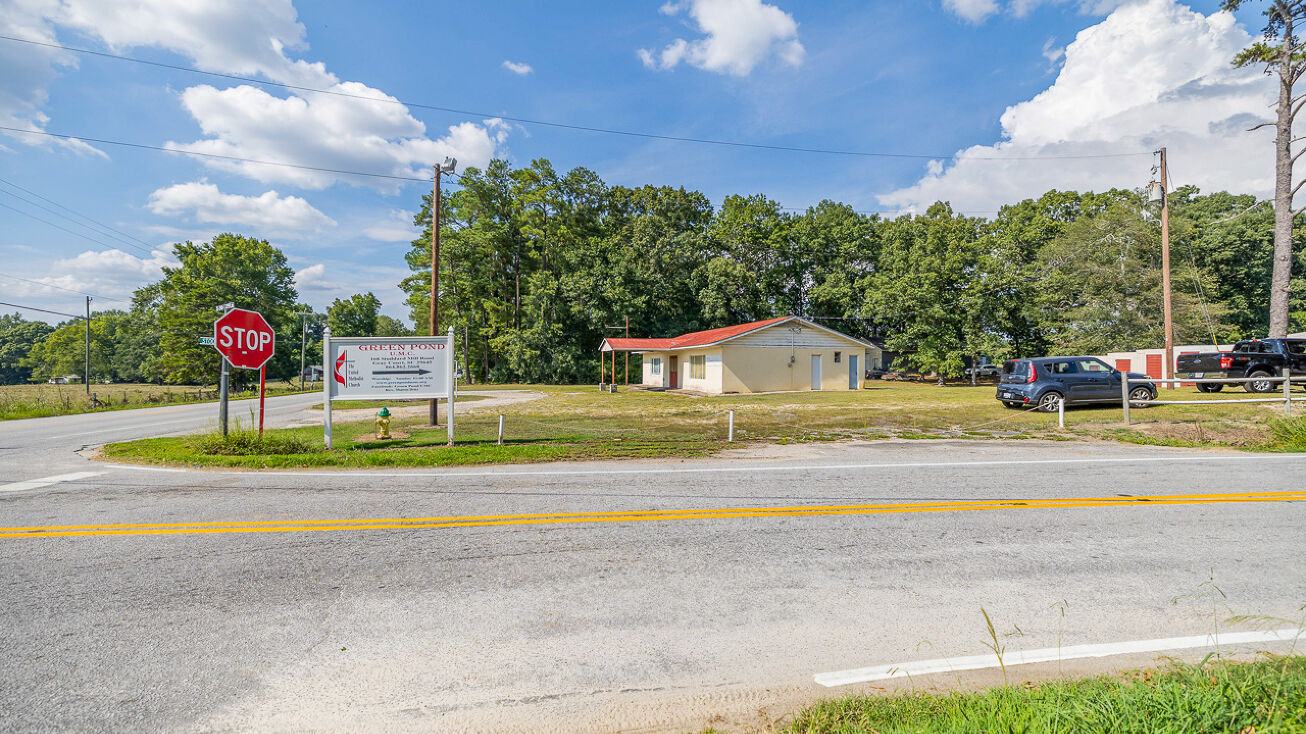 2431 Greenpond Rd, Fountain Inn, SC 29644