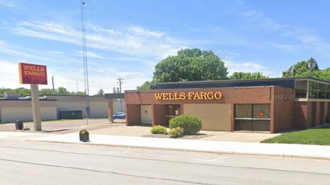 1101 Broadway St, Emmetsburg, IA 50536 Retail Property for Sale 1101 Broadway Street